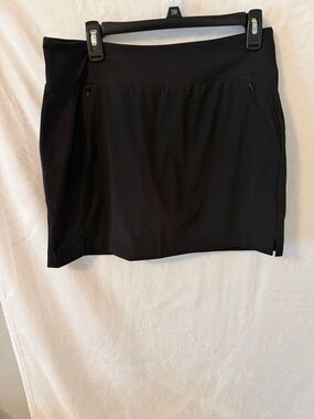Athleta Black Athletic Skort with Side Zip Pockets
